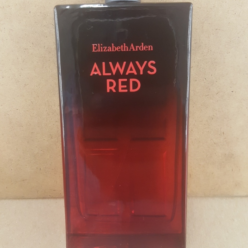 Elizabeth Arden Red door